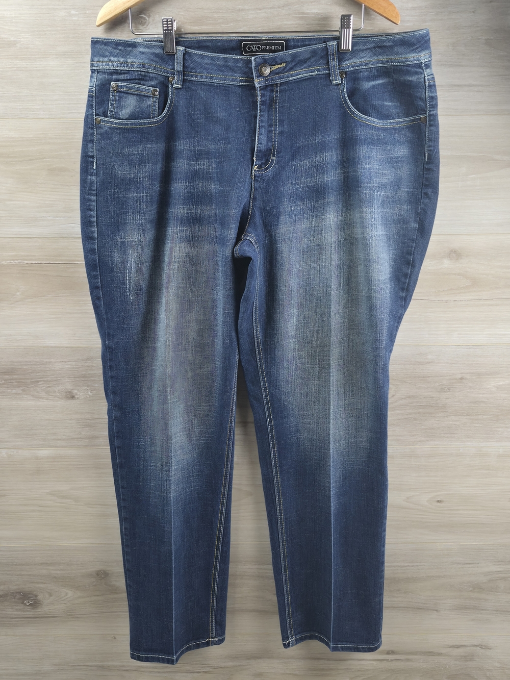 CATO‎ Premium Plus Size 18W Medium Wash Straight Leg Jeans